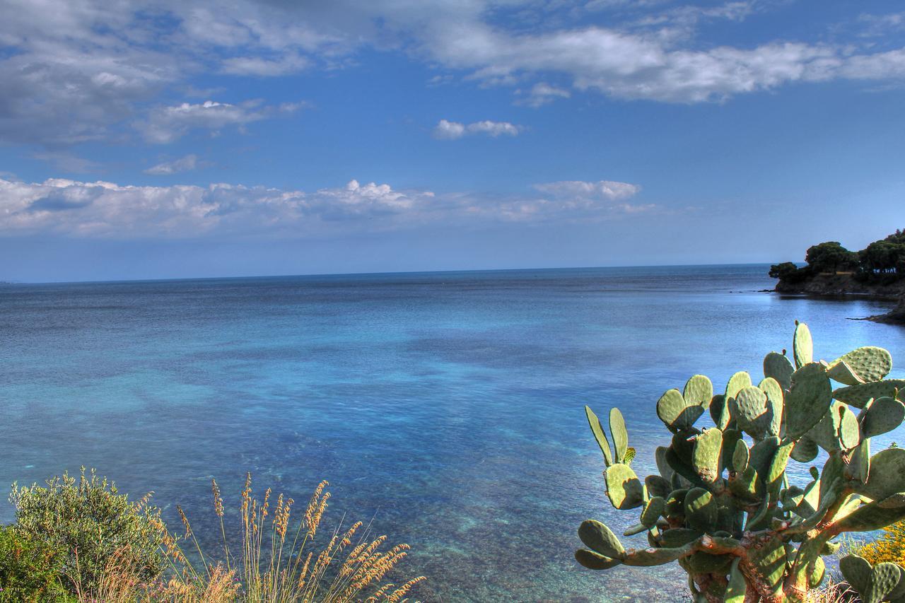 Baia Marticana Residence Hotel Agnone Cilento Exteriör bild